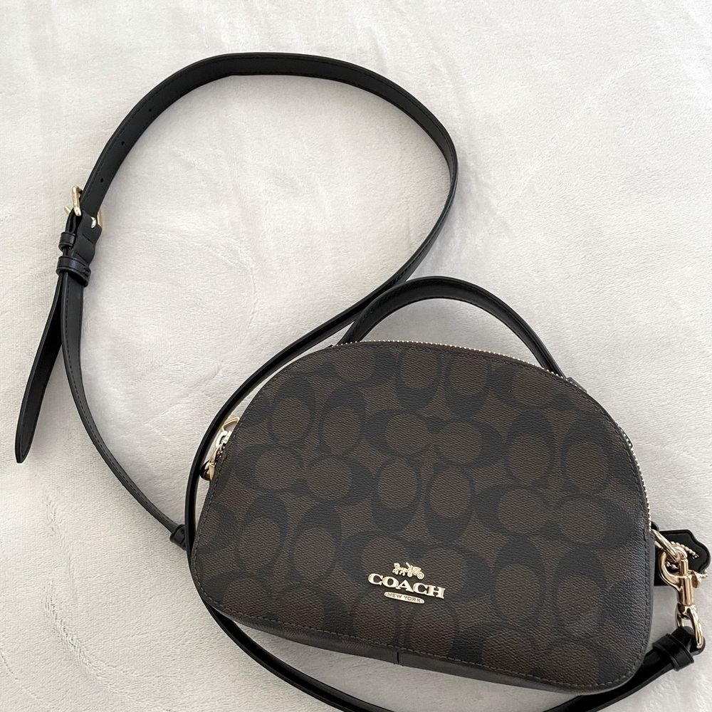 Coach Signature Crossbody Handbag 👜